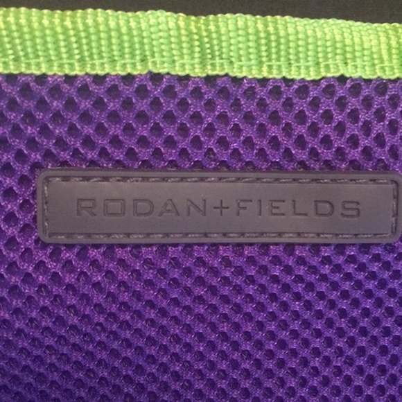 🔥4/$20 RODAN + FIELDS Drawstring Backpack - Picture 2 of 9